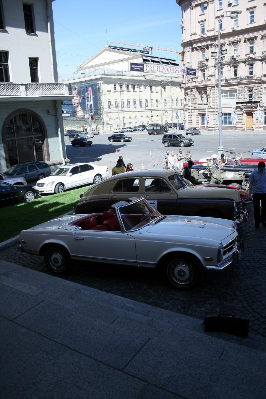  Mercedes-Benz 280 SL Pagoda Roof 1963 года  (фото 16 из 17)